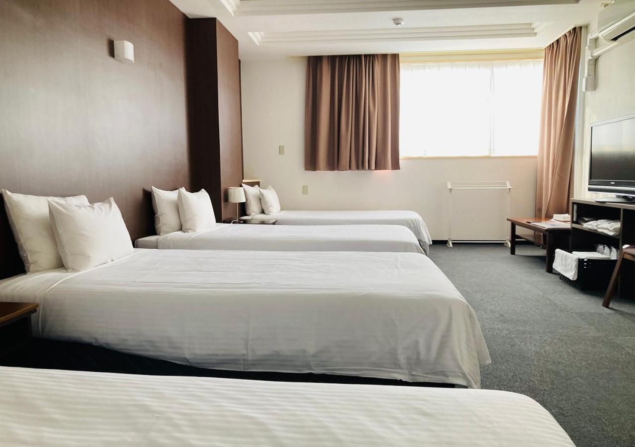 Okinawa Hotel Precia Naha Ruang foto